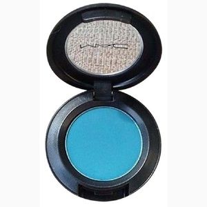 MAC “Ingenue Blue” discontinued eyeshadow